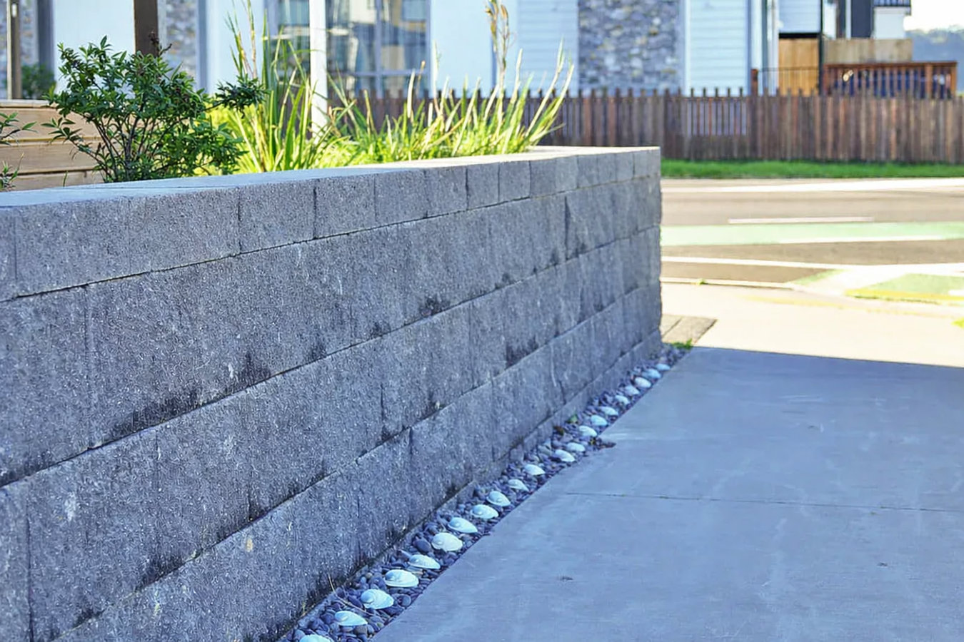 Concrete retaining walls
